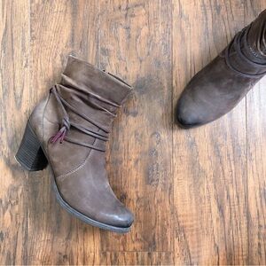 Tamaris • Lizudi ankle boots brown leather booties heeled fleece lined tassel